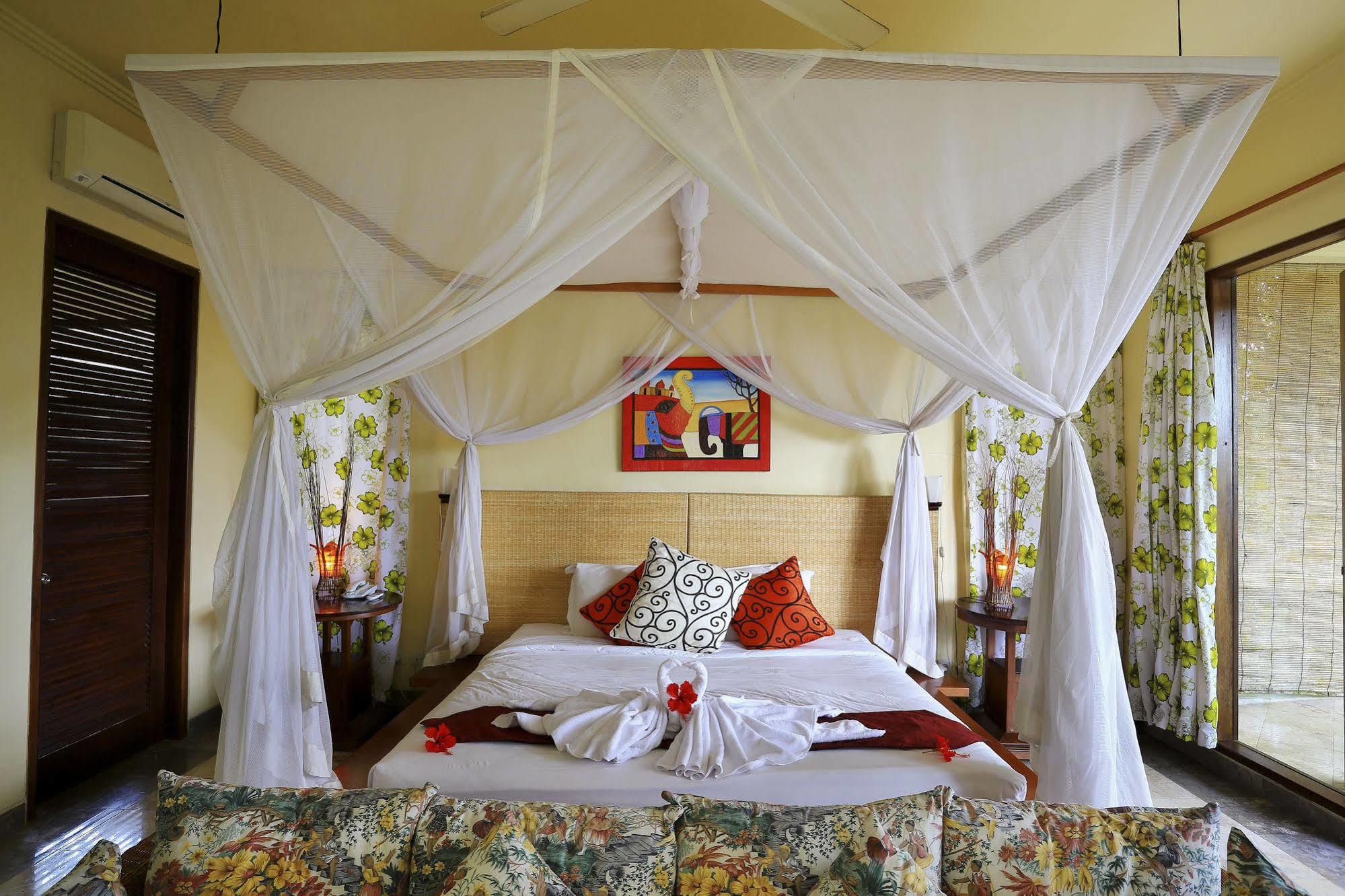 Gayatri Ubud Exterior photo